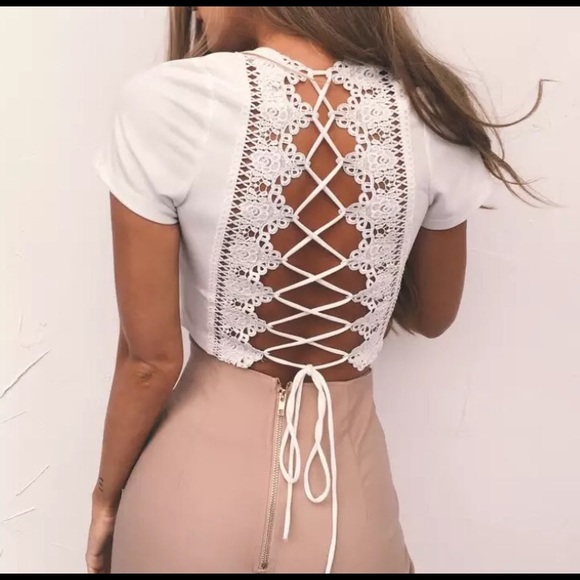 LACE UP CROP TOP - Picture 3 of 5